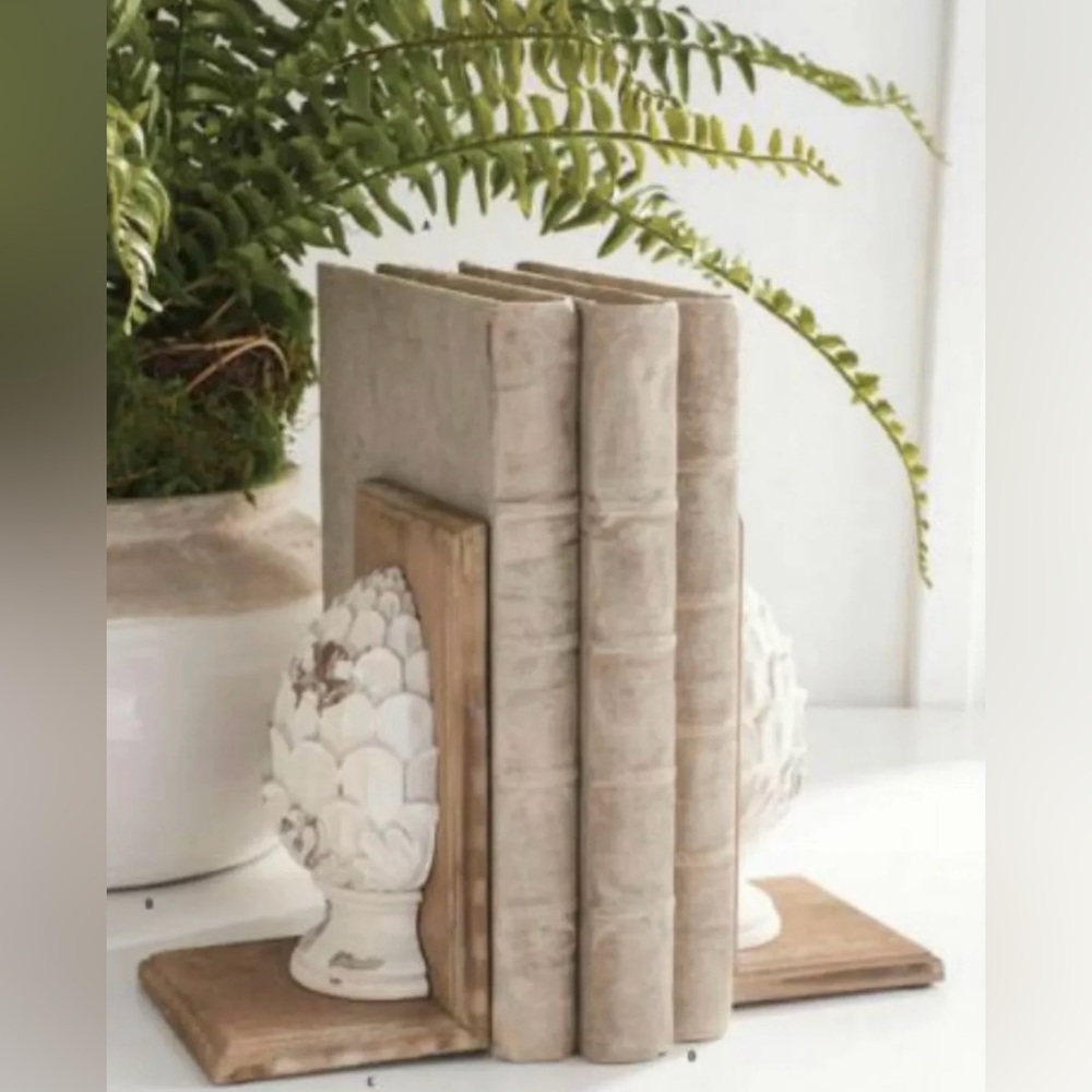 NEW Pinecone Artichoke Pineapple Distressed Bookends Light Wood & White Resin